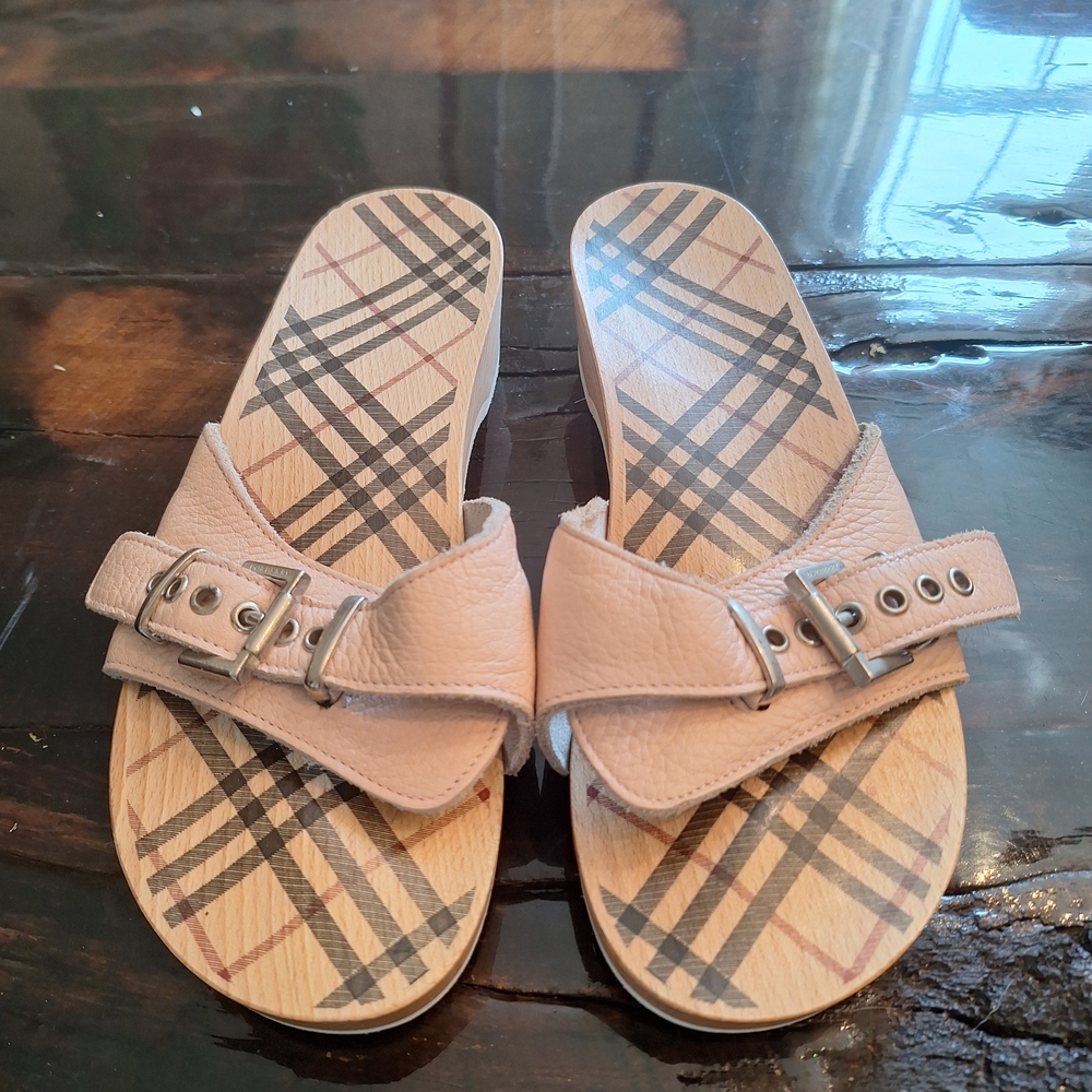 Burberry Beige Plaid Buckle Slides